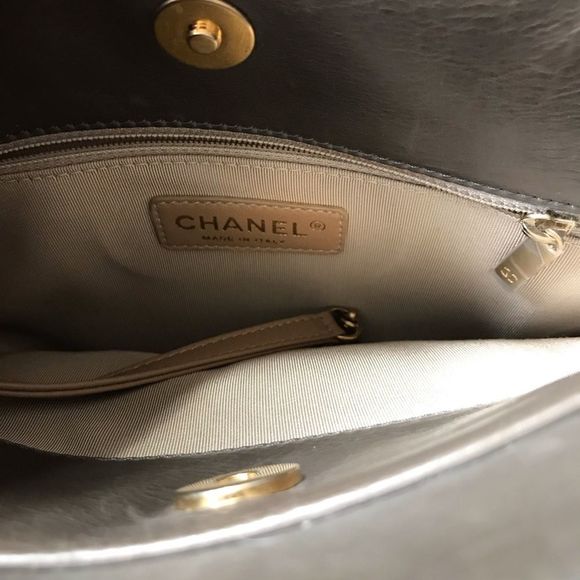 Additional photos of CHANEL Zip Shopping Bag NWT - Picture 4 of 8